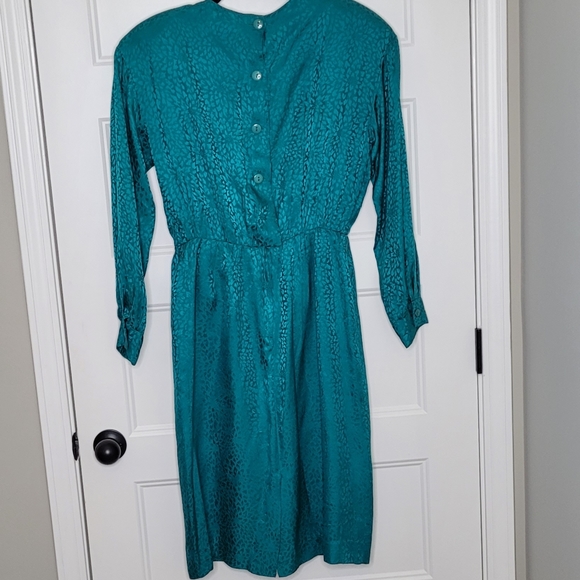Women's Vintage Liz Claiborne 100% Silk Long Sleeve Dress - Picture 3 of 4